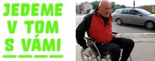 Jiří Bělohlav si vyzkoušel cestu do práce na vozíku v projektu Jedeme v tom s vámi
