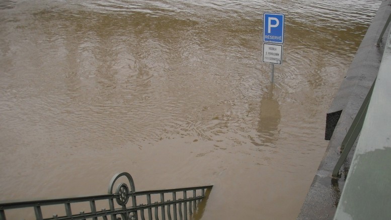 Ilustran foto, povodn 2002 Praha, foto D. Kopakov, redakce