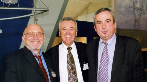Zajímavá fotografie z roku 2006, na které jsou všichni 3 poslední prezidenti AOV a AOVV:  1998 - 2007 Antonín Vaněk (vlevo), 2007 - 2016 Ivan Bohata (vpravo), 2016 - do současnosti Josef Brabenec (uprostřed)