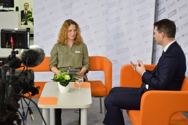 Karel Vlach, generální ředitel společnosti ENBRA, s redaktorkou Kristýnou Liškovou