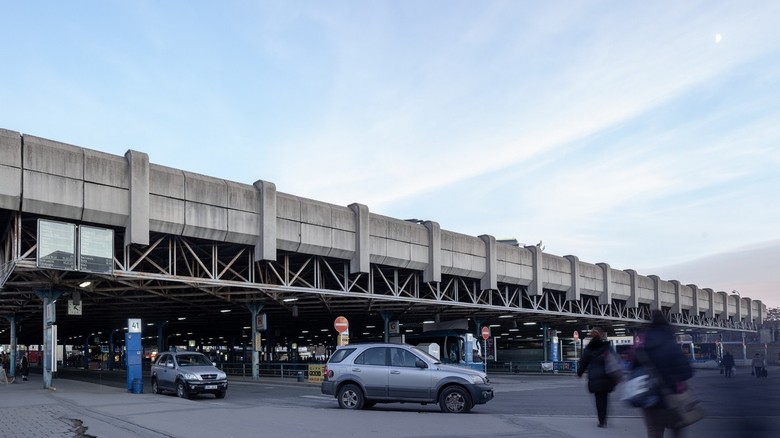 Zvonaka, pvodn pohled na betonovou atiku a phradovinu pergol, zdroj lnek TZB-info