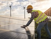 Velkou fotovoltaiku i větrníky půjde v ČR stavět výrazně rychleji. Zbývá už jen podpis prezidenta