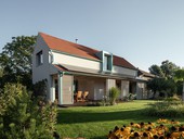 Co vše má splňovat ideální dům podle Čechů? Soukromí, dostatek světla, zahradu a úsporné řešení Ilustrační obrázek: Rodinný dům v Klokočné od ateliéru Chrama | Foto: Tomáš Slavík © Wienerberger s.r.o.