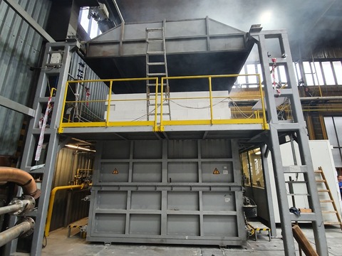 Obr. 1: Horizontální zkušební pec v Požárním ústavu PAVUS, a.s.