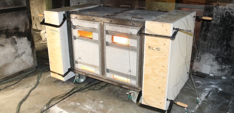 Obr.&nbsp;3: St�edn�rozm�rov� pec MiniFUR