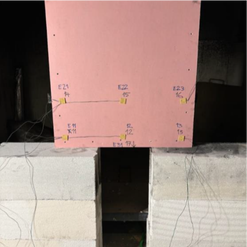 Obr.&nbsp;6: Vzorek&nbsp;1 (DP1);d)&nbsp;vzorek usazen� k&nbsp;peci MiniFUR 