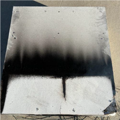 Obr.&nbsp;9: Vzorek&nbsp;2 (DP2); e)&nbsp;vnit�n� (interi�rov�) povrch po zkou�ce