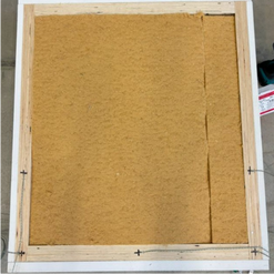 Obr.&nbsp;12: Vzorek&nbsp;3 (DP2); b)&nbsp;vzorek vypln�n d�evovl�knitou tepelnou izolac�