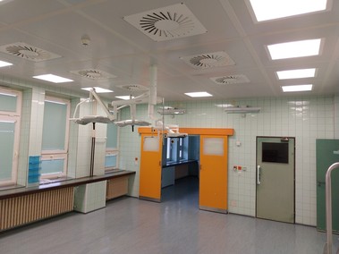 Nemocnice se dočkala i nového osvětlení ve svých sálech.