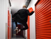 Život na malé ploše - skryté náklady přeplněného prostoru Zdroj: Less Mess Storage