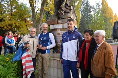 Rozhovor s olympijskou nadějí J. Dostálem při otevření zrekonstruované loděnice LB Cemix dodal materiál na rekonstrukci