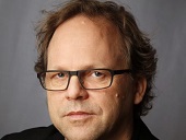 Roger Riewe, nmeck architekt s neobvykle irokm zbrem, foto KA