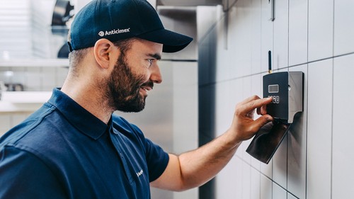 Řešení IoT od IFS pomáhá společnosti Anticimex